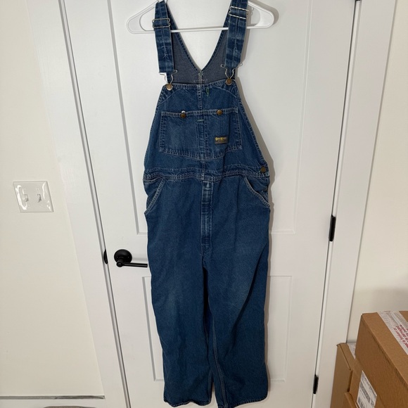 Vintage OshKosh B’Gosh Denim Overalls. Made in USA casual Workwear 38/29.